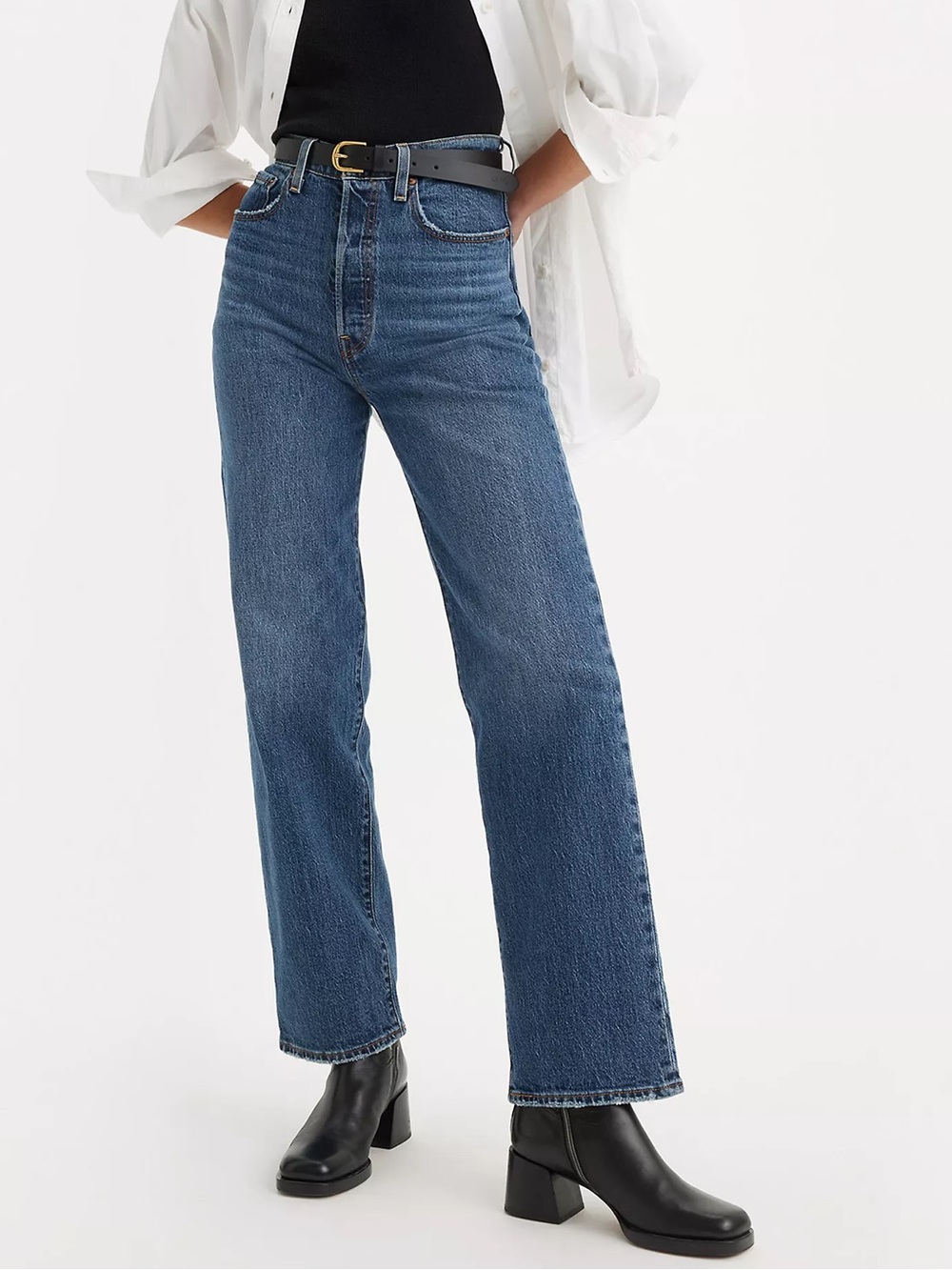 NWT Levi's Women's Ridcage Straight Leg Jeans in Classic Blue Denim